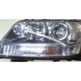 6R0820045H фара передня Suzuki Grand Vitara II 2009