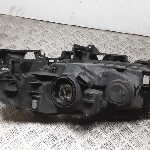 7701054655 фара передня Renault Megane II 2006