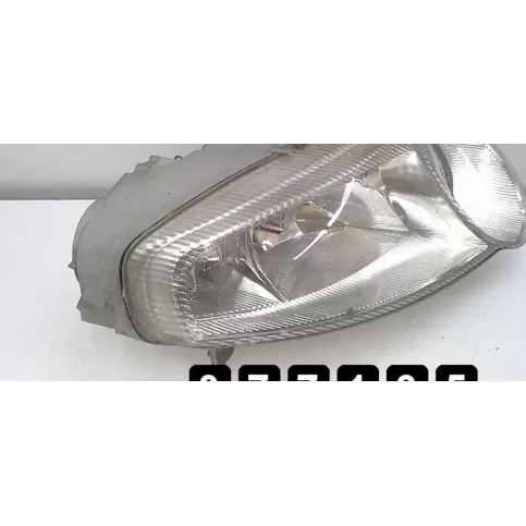 0301186202468261940 фара передня Alfa Romeo 147 2001