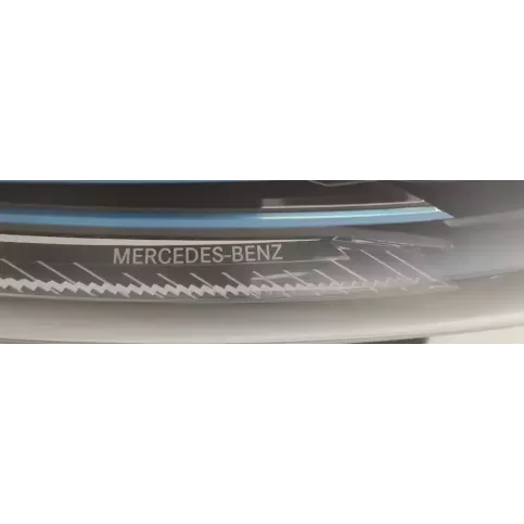 L07090686ZW фара передня Mercedes-Benz EQC 2019