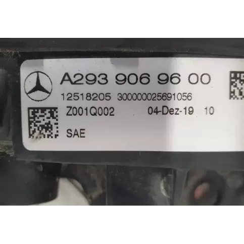 A2939069600 фара передня Mercedes-Benz EQC 2019