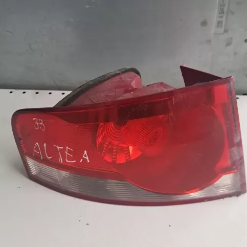 5P8945095 фара задня Seat Altea XL 2005